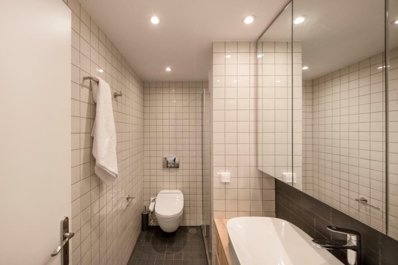 Stunning Αpartment Ιn Τhe Heart Athens. Apartment ภายนอก รูปภาพ