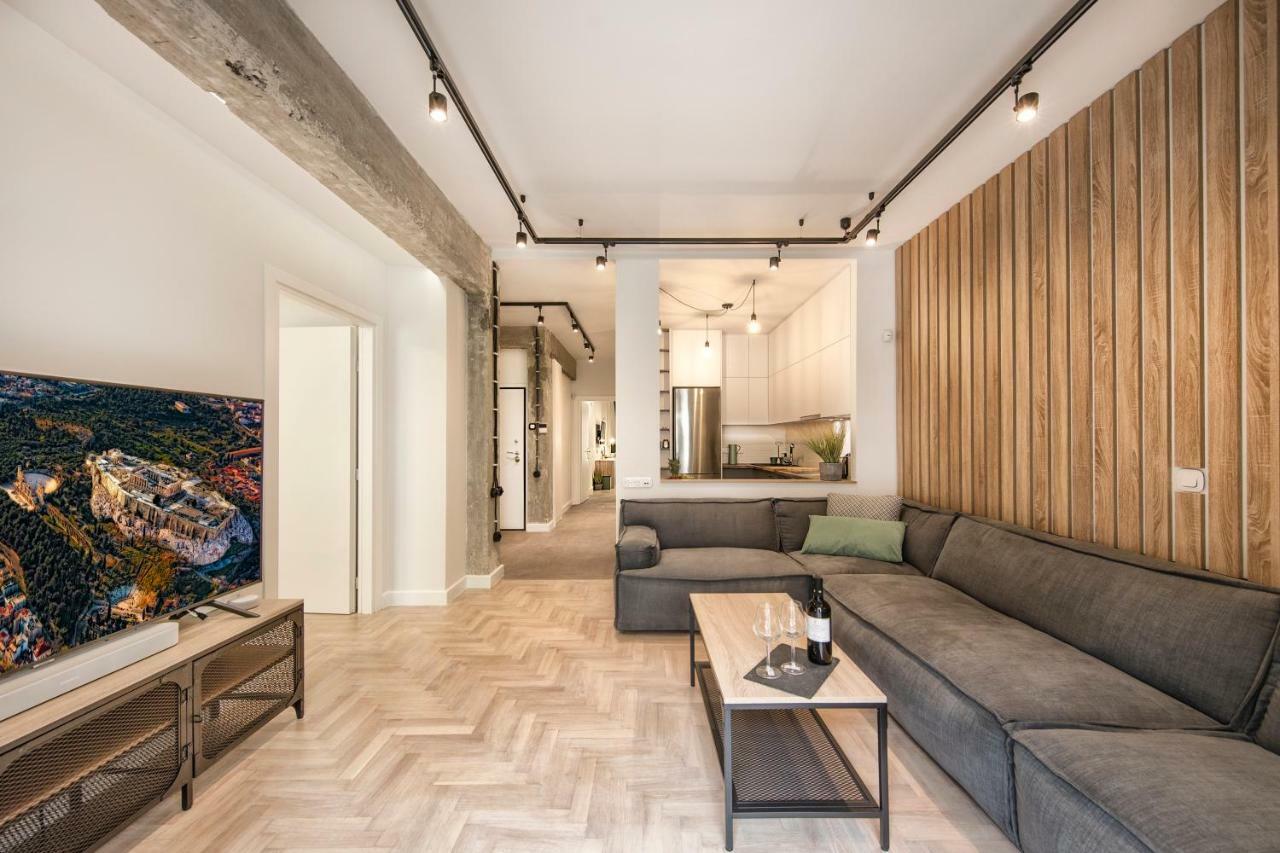 Stunning Αpartment Ιn Τhe Heart Athens. Apartment ภายนอก รูปภาพ
