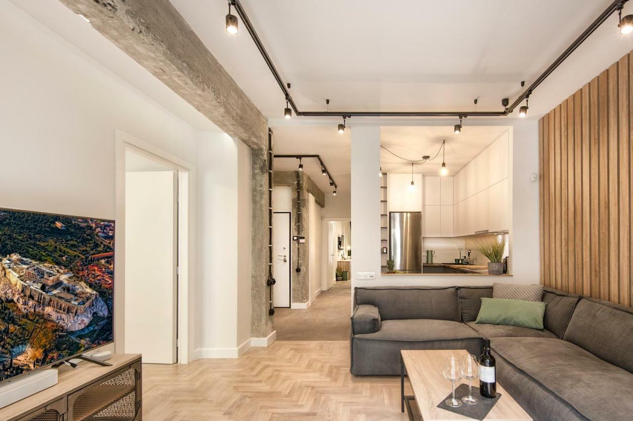 Stunning Αpartment Ιn Τhe Heart Athens. Apartment ภายนอก รูปภาพ